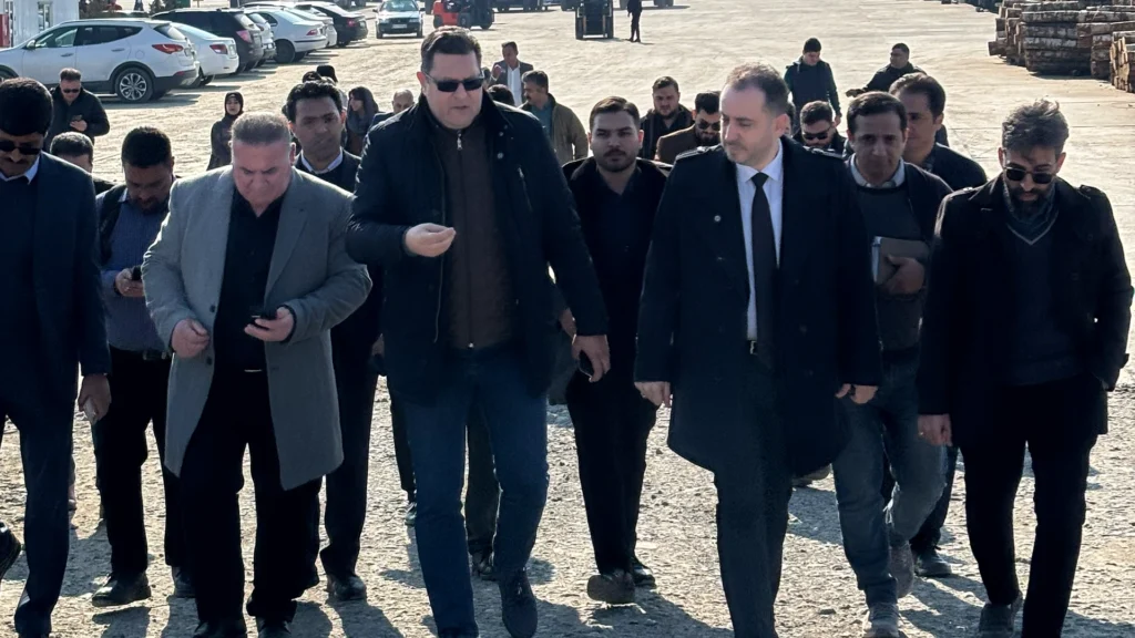 تصویر-آکادمی-صادرات-در-سفرهای-خارجی