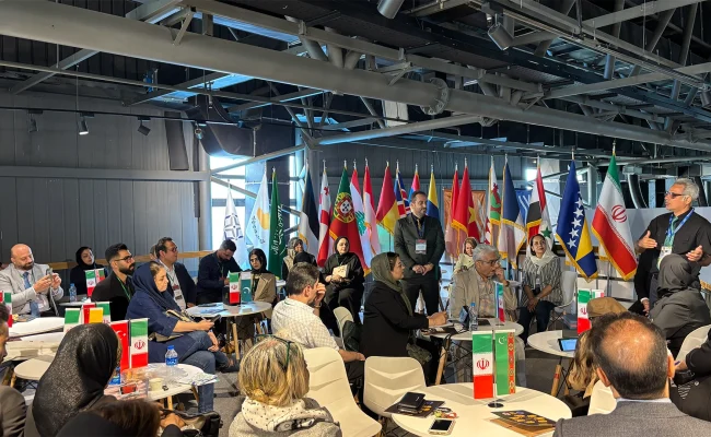 تصویر-دانشجویان-آکادمی-صادرات